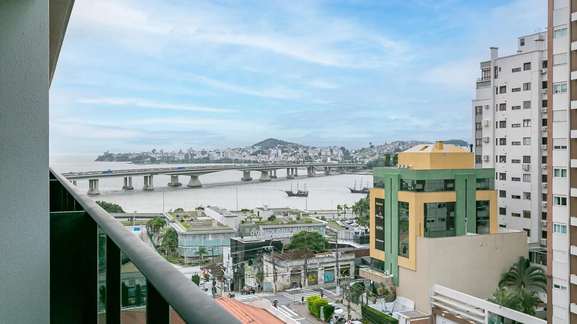 Studios Tower - Predio Com Piscina E Estacionamento Florianópolis 브라질
