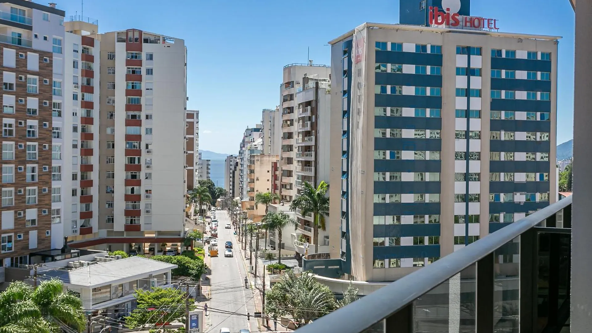 Studios Tower - Predio Com Piscina E Estacionamento Florianópolis