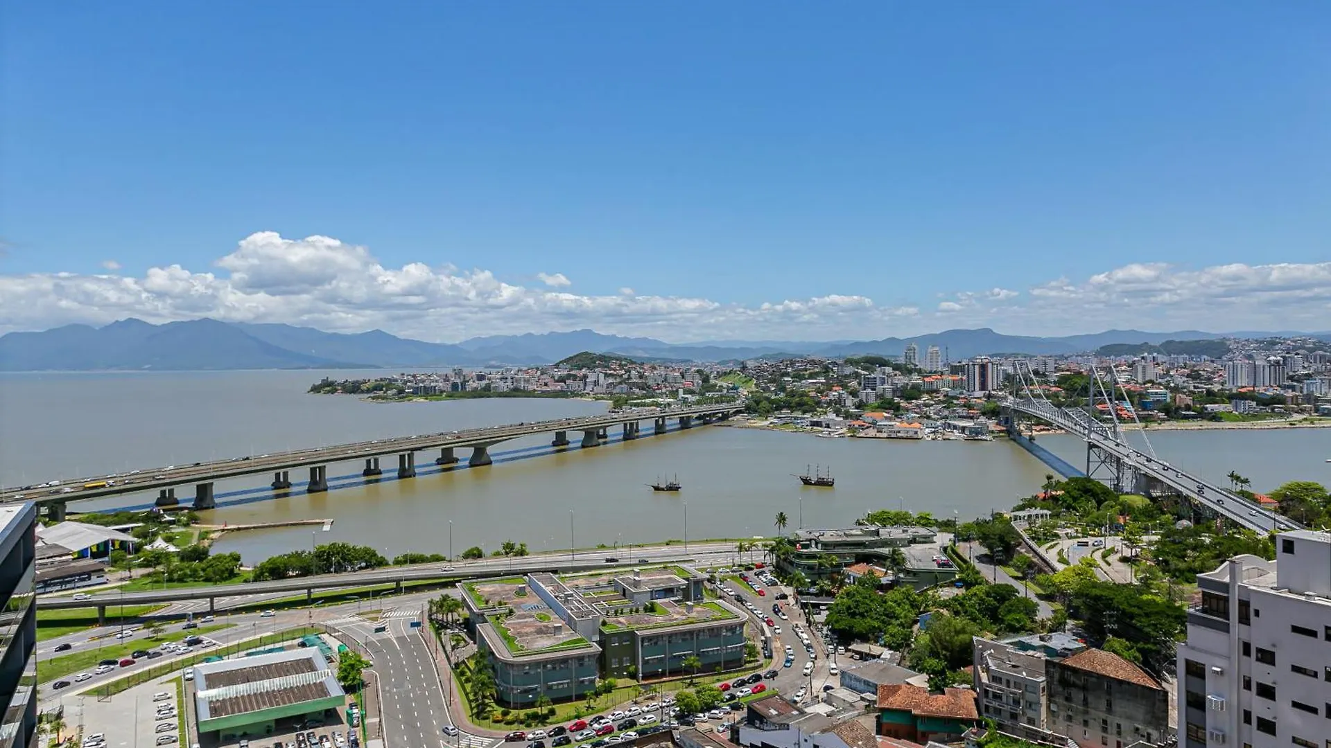 Studios Tower - Predio Com Piscina E Estacionamento Florianopolis Brazil