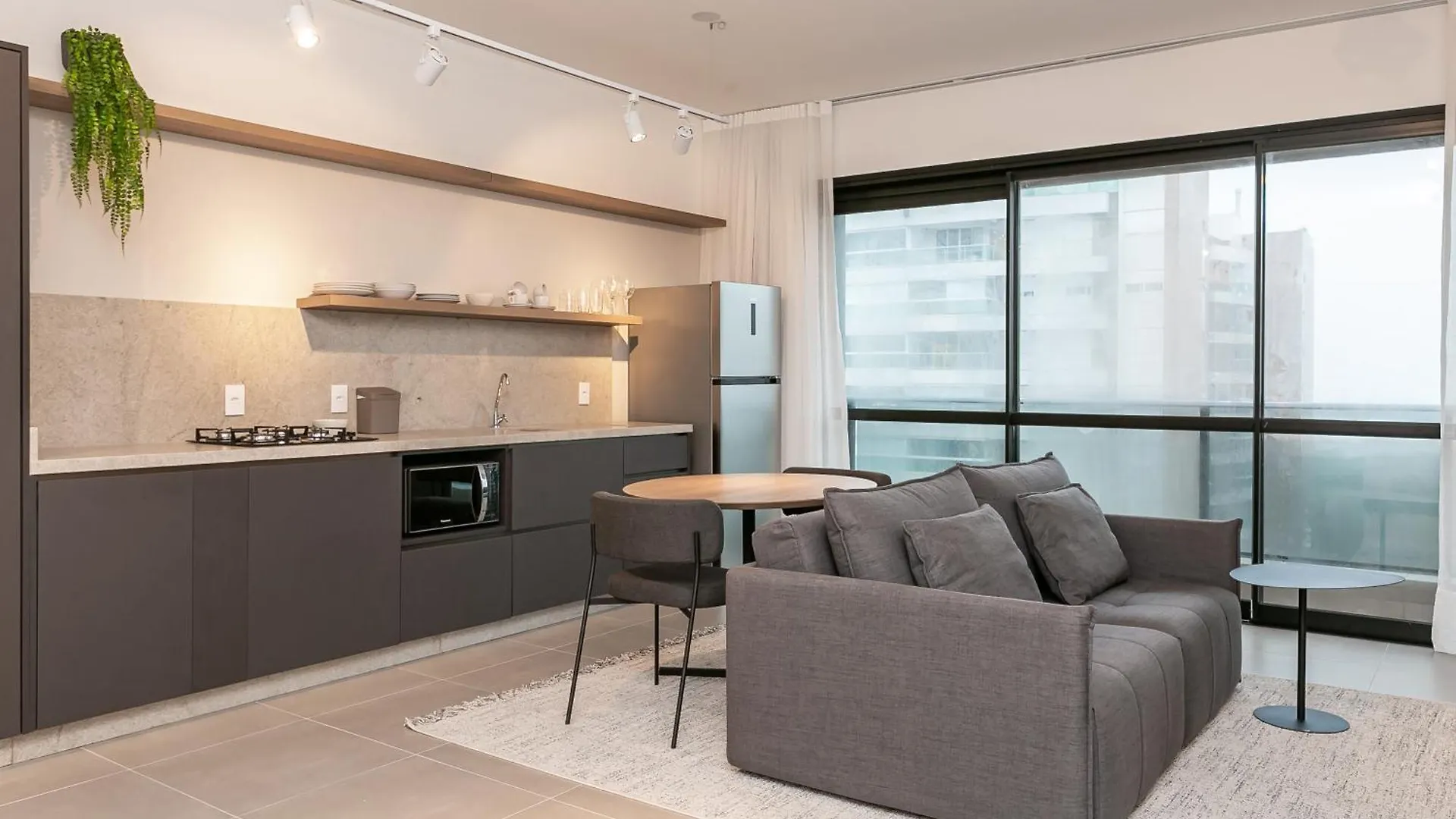Studios Tower - Predio Com Piscina E Estacionamento Florianopolis