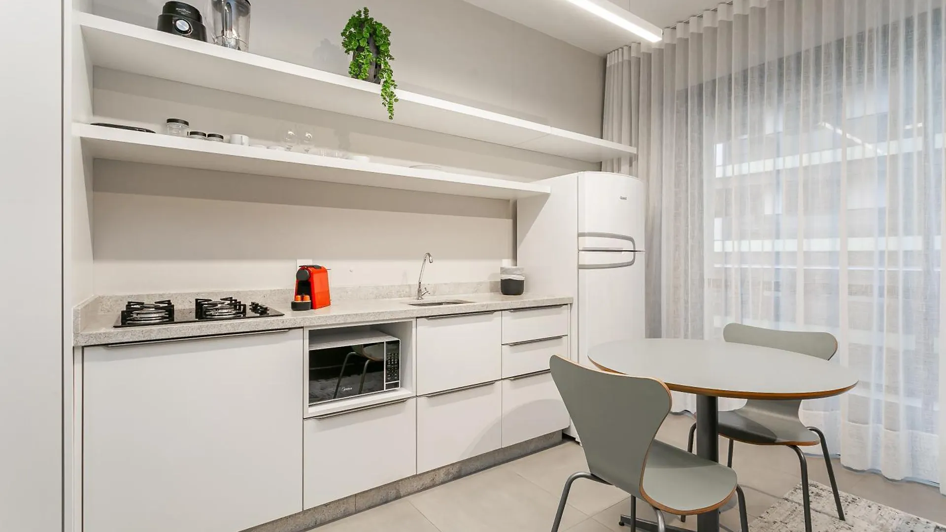 Studios Tower - Predio Com Piscina E Estacionamento Florianópolis